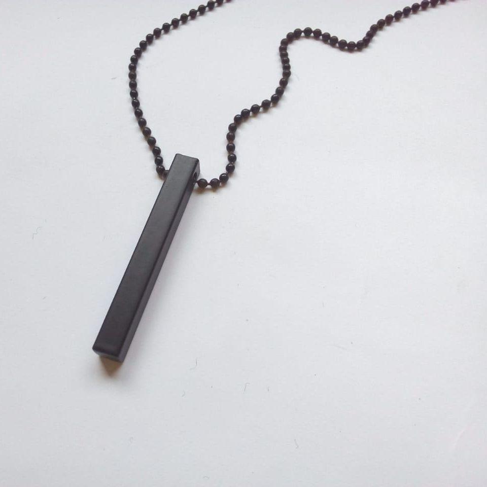 Men’s Vertical Bar Pendant Necklace