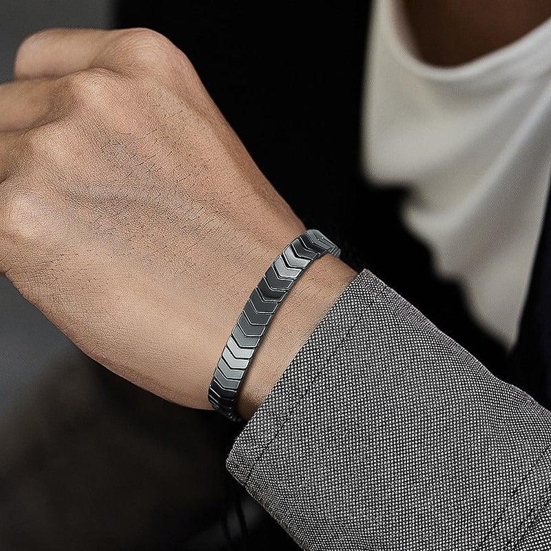 Men’s Premium Braided Crystal Bracelet – Minimal & Elegant Design